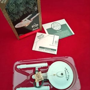COLLECTIBLE Star Trek Hallmark Christmas Ornament